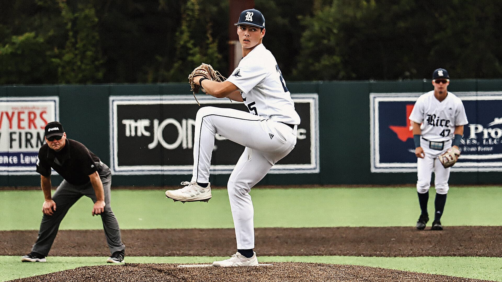 baseball pitcher