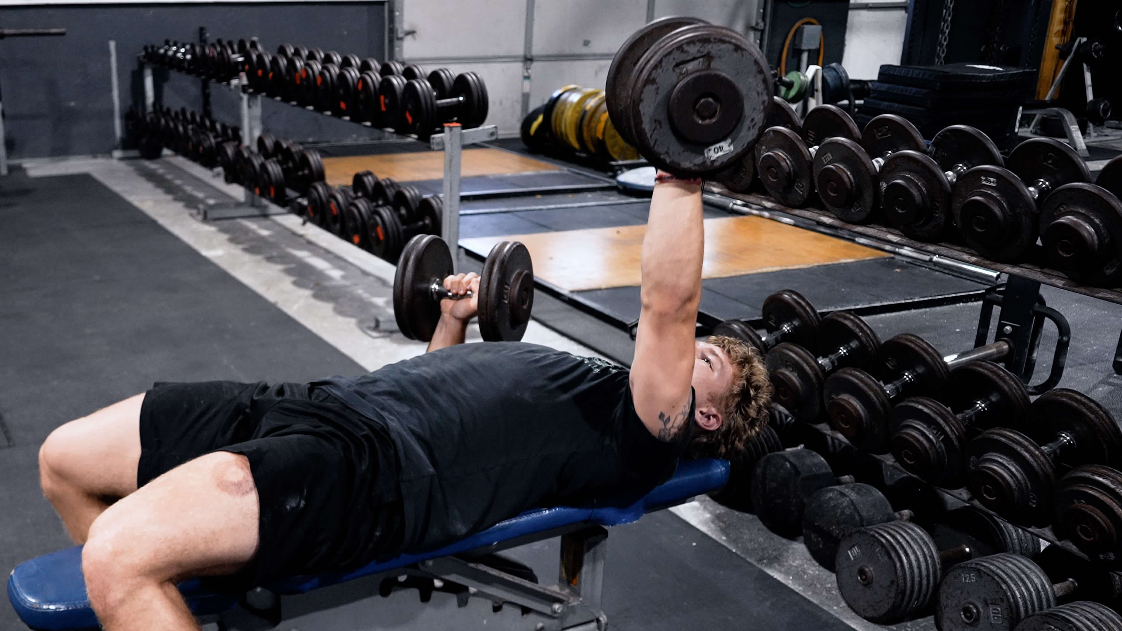 alternating dumbbell press