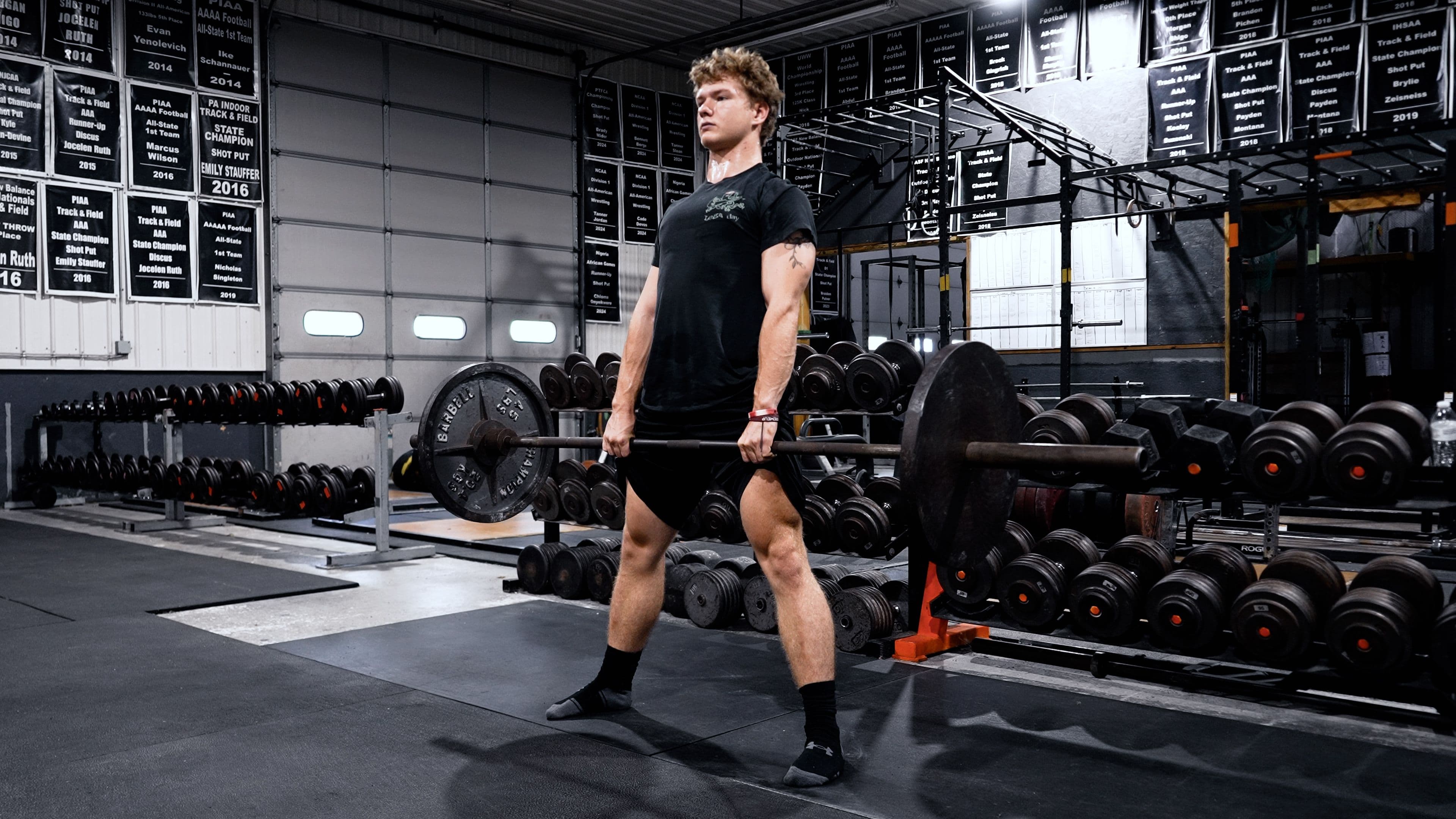 sumo deadlift